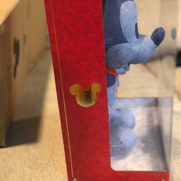Disney Year of The Mouse Plush March '20 - Picture 3 of 5